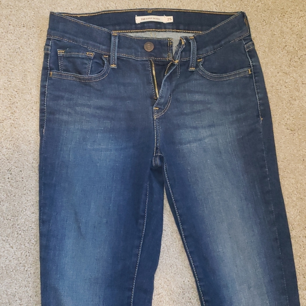 LEVI'S never worn jeans